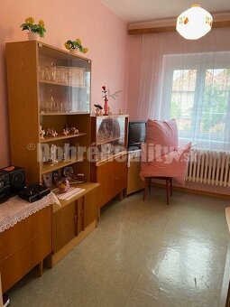 PREDAJ : Rodinný dom Zlaté Moravce - 11