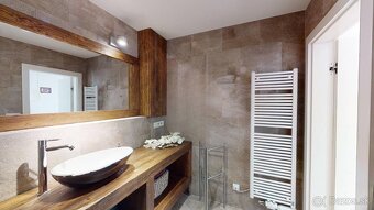 Na predaj 2 izbový byt s parkovaním, Kramáre , Vlárska ulica - 11