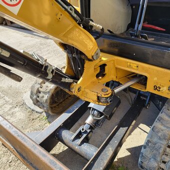 CAT 302.7D CR - 11