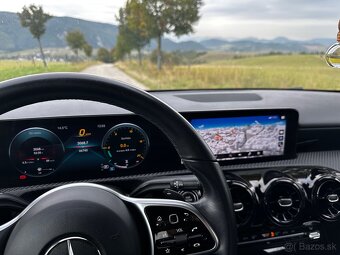 Mercedes-Benz A180d - 11