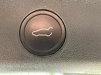 Tesla Model Y Performance Dual Motor - 11