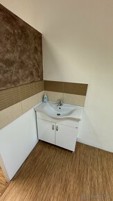 Prenajom nebytoveho priestoru v centre s parkovanim vo dvore - 11