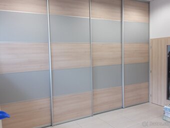 Vstavané skrine a nábytok na mieru - 11