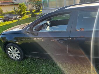Rozpredam VW Passat b6 variant 2.0 TDi 103kw 16v DPF - 11