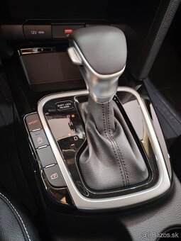 Kia Ceed 1,5 T-GDi 7DCT Gold - 11