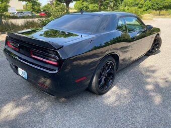 Dodge Challenger 5.7 Hemi V8 Super Track Pack - 11