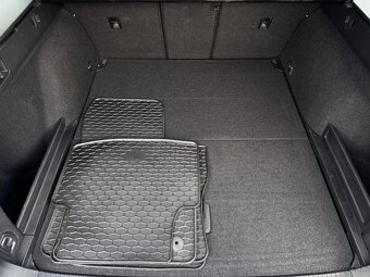 Volkswagen Passat Variant 2.0 TDI Business 4Motion DSG - 11