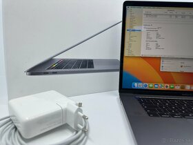  MacBook Pro (15-inch, 2018) - 1 cyklus | i7 | 16GB/500GB  - 11