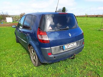 Renault Megane Scenic - 11