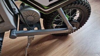 Elektricka motorka razor - 11