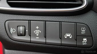 Hyundai i30 Fastback 1.4 T-GDi Comfort+, 103kW, SVK - 11