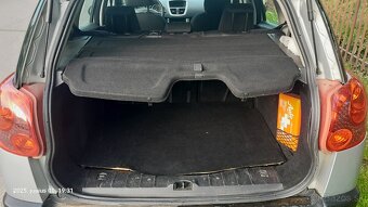 Peugeot 207 SW 1.4 benzín - 11