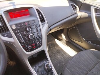Opel Astra 1.7 CDTi, 81 kw, M6, 2011 - 11