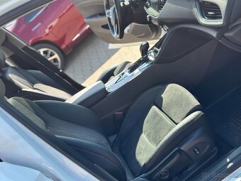 Opel Insignia ST 2.0 CDTI - 11
