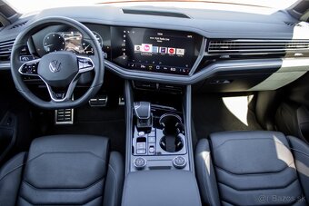 Volkswagen Touareg 3.0 V6 TDI R-Line 4Motion Tiptronic - 11