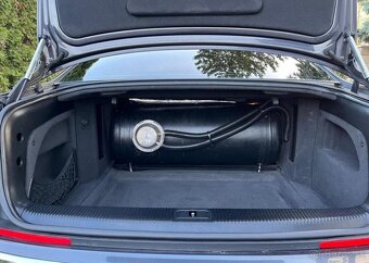 Audi A8 4,2 MPi LPG Quattro Nová STK benzín automat 246 kw - 11