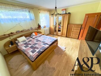 NA PREDAJ VÝNIMOČNÁ RODINNÁ VILA, POZEMOK 8000M2, PRIETRŽ, o - 11