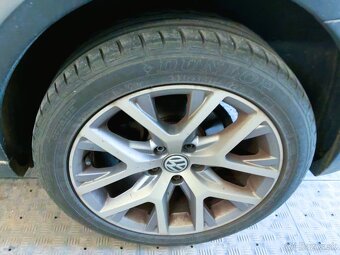 Volkswagen Touran Cross 2.0 TDi DSG 2015 - 11