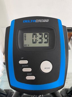 Elipticky trenažér - 11