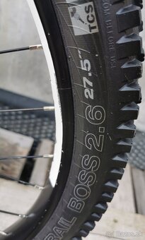 Horsky elektrobicykel celoodpruzeny kolesa 27,5 ram 19/L - 11