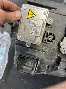 Bi-xenony BMW X5 E70 - 11