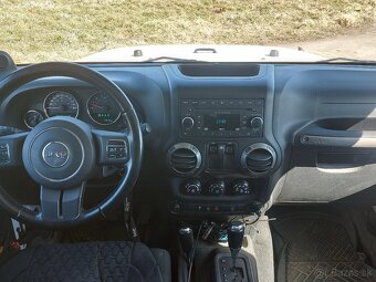 Jeep Wrangler Sahara JK 3,8 benzín V6 LPG, znížená cena - 11