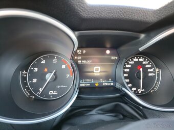 Alfa Romeo Stelvio 2.0 Q4 2022 - 11