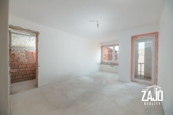 VEĽKÝ 7 IZBOVÝ RD – SOBLAHOV PRI TRENČÍNE - 11