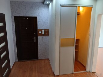 Predam trojizbový byt - 11