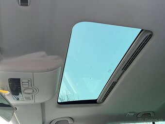 Volkswagen Touran Van 2.0 TDI Highline - 11