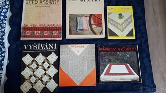 knihy o pletení, háčkovaní, šití, vyšívaní - 11