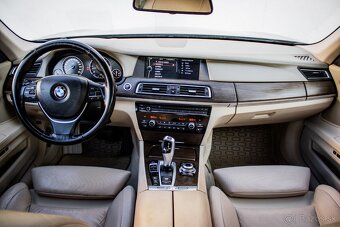 BMW Rad 7 740d xDrive - 11