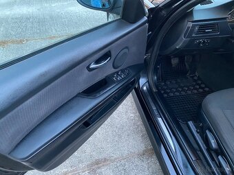 BMW E90 320D 100KW 6st.manuál Facelift Rok 2010 - 11