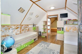 Rodinný dom s terasami v centre mesta Banská Štiavnica - 11