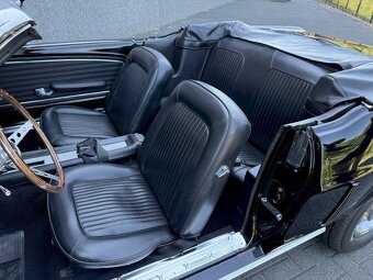Ford Mustang Convertible z roku 1968 - 11