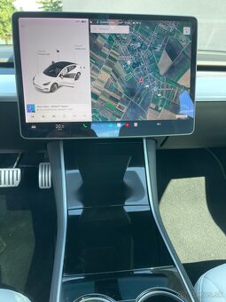 Tesla Model 3 Dual Motor Performance - 11