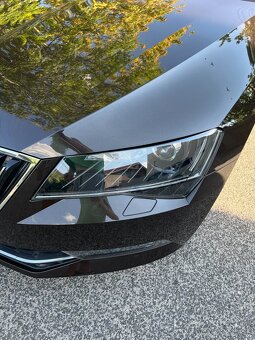 Skoda Superb TDI-DSG PANORAMA CANTON - 11