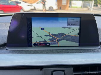 BMW Rad 3 Touring 320i A/T - 11