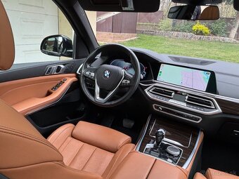 BMW X5 45e 2021, Sky Lounge, Laser, Massage, 4 zón. kl. - 11