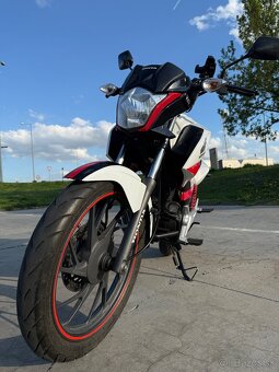 Honda CB125F - 11