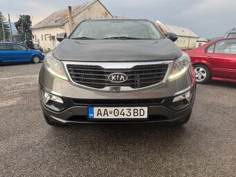 Kia Sportage 2.0 CRDi AWD - 11