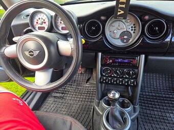 MINI Cooper One Seven - 11