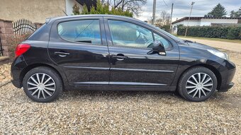 Predám Peugeot 207 r.v 2009 1.6 hdi - 11