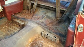 1960 Pontiac Ventura two door hardtop - 11