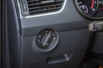 Škoda Octavia Combi 2.0 TSI RS DSG - 11