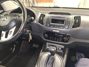 Kia Sportage - 11