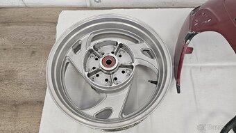 Yamaha GTS 1000 - 11