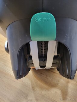Cybex Aton B2 i-Size vrátane základne - 11