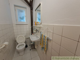 Rodinný 5-izbový dom v kľudnej časti obce Dvorníky - 11