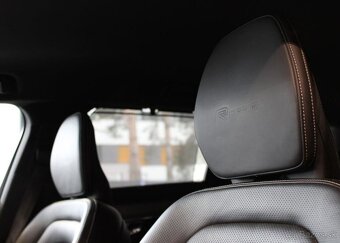Volvo V90 D5 AWD R-Design PilotA / HarKa nafta automat - 11